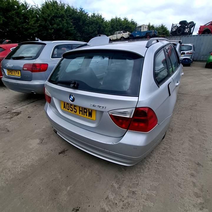 BMW 320I SE TOURING