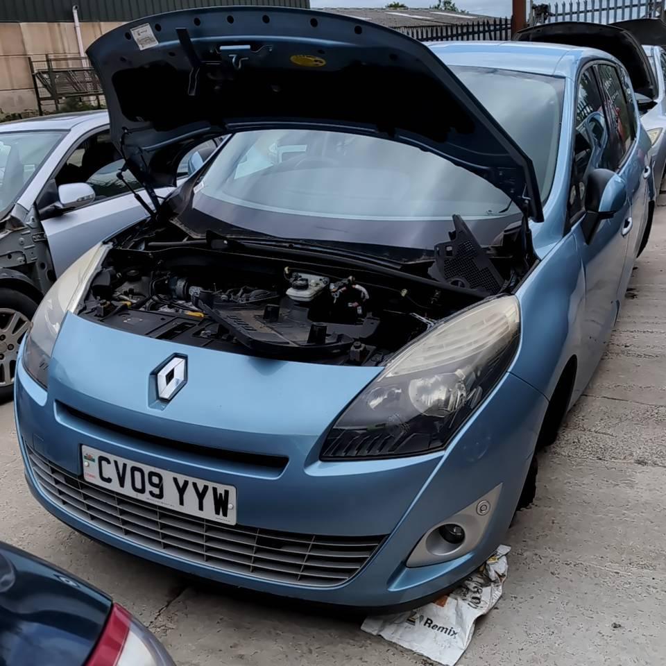 RENAULT GRAND SCENIC DYN TCE