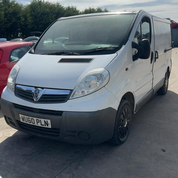 VAUXHALL VIVARO 2700 CDTI SWB