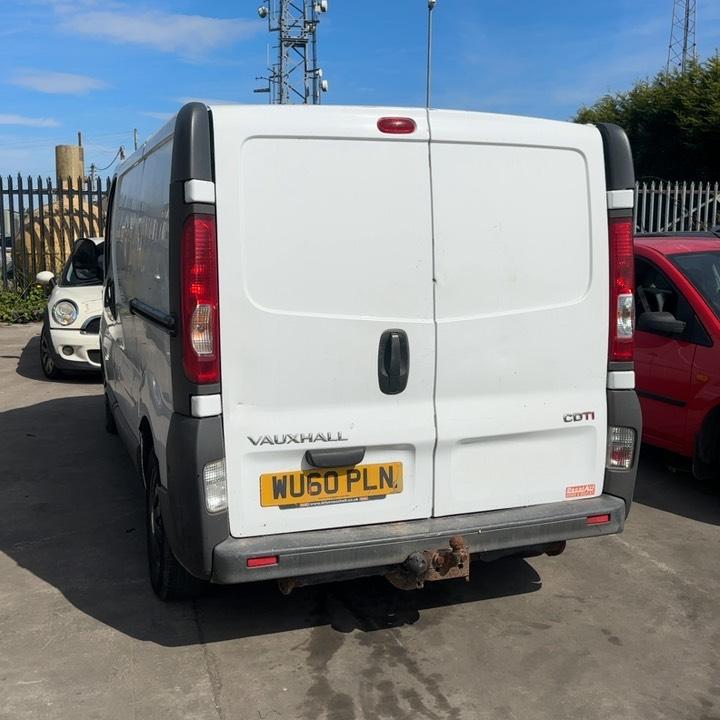 VAUXHALL VIVARO 2700 CDTI SWB
