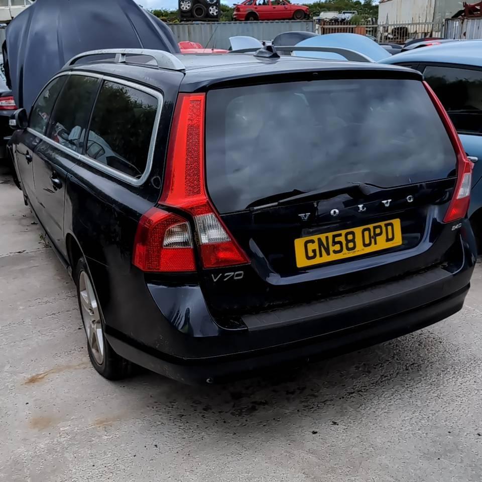 VOLVO V70 SE LUX D