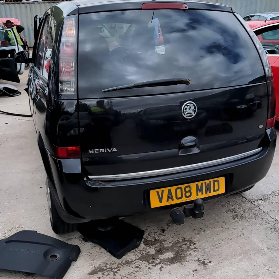 VAUXHALL MERIVA DESIGN